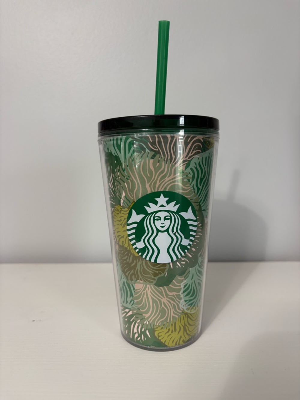 Starbucks 2021 Coral Reef Tumbler Grande 16oz Cold Cup w/ Straw